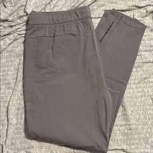 Russell Athletic Gray Sweatpants with Tapered Jogger Fit